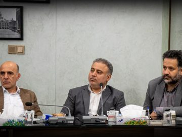 نشست هم اندیشی جایزه ملی تعالی و پیشرفت در بنیاد بهره وری موقوفات آستان قدس رضوی