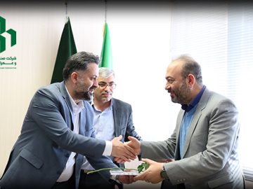 تجلیل از مهندسین شرکت صنایع معادن و عمران رضوی به مناسبت روز مهندس